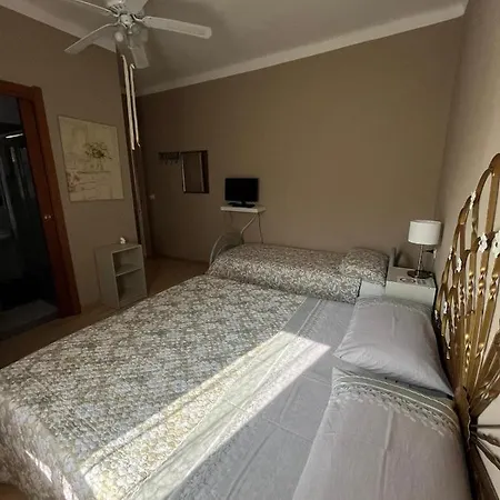 B&B 