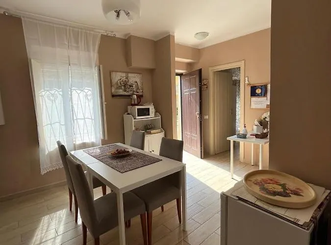 B&B \